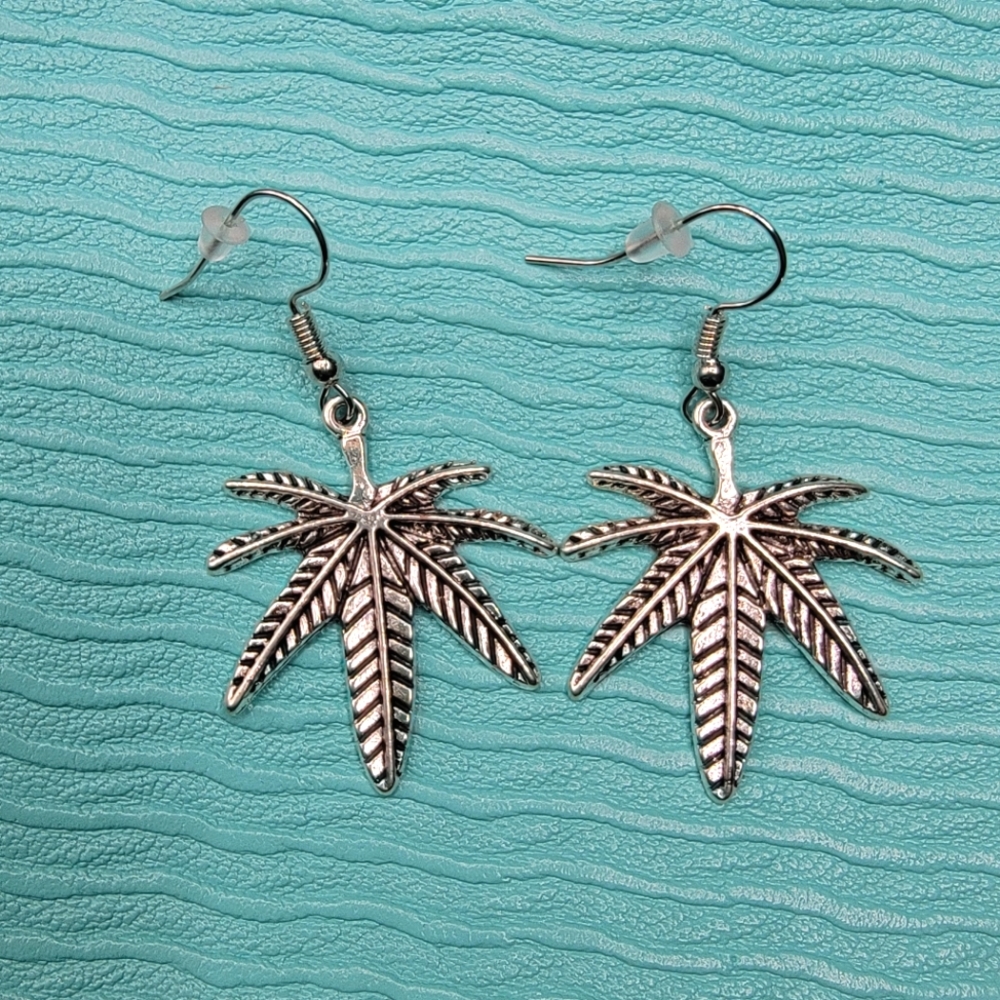 Palm Tree Earrings - Picture 3 of 3